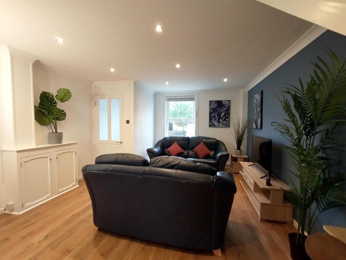 Chipad Duo - Comfy House With Parking And Garden Chichester Exterior foto