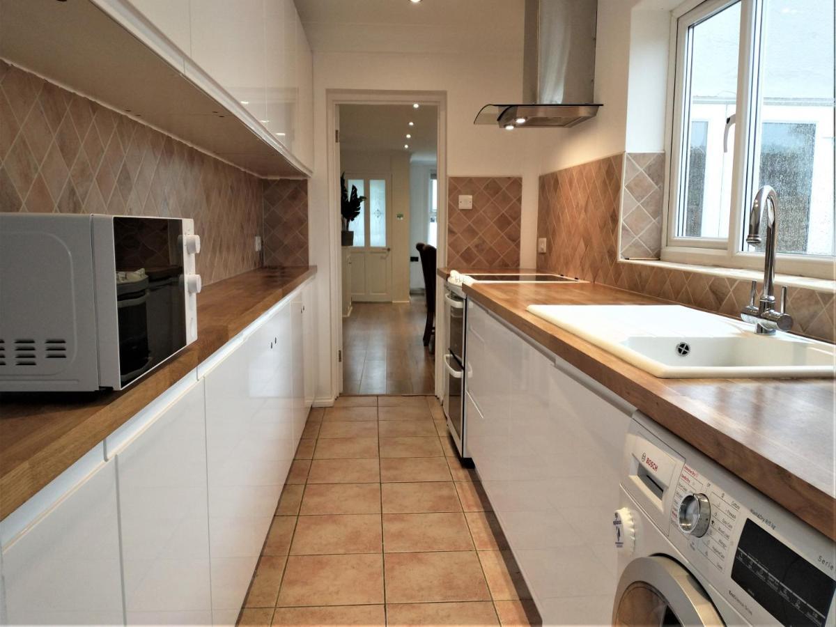 Chipad Duo - Comfy House With Parking And Garden Chichester Exterior foto