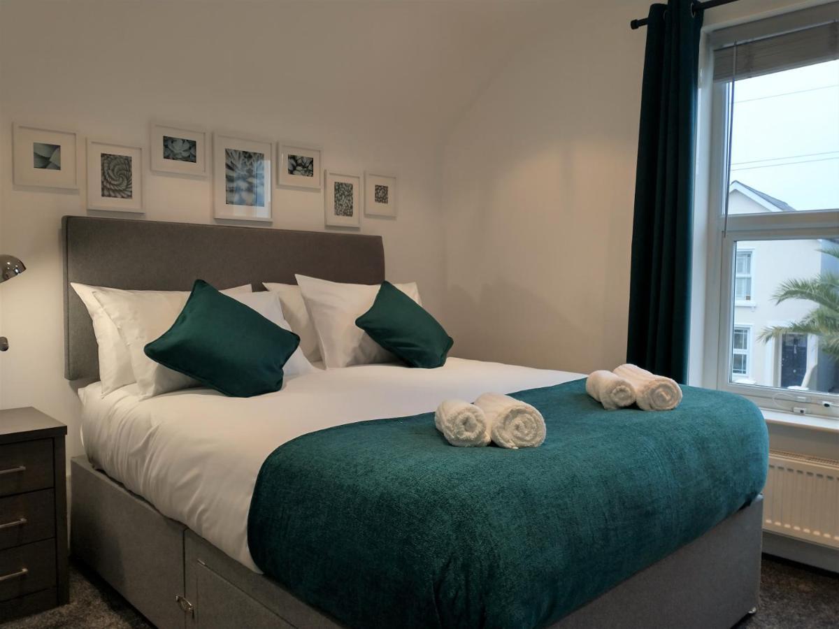 Chipad Duo - Comfy House With Parking And Garden Chichester Exterior foto