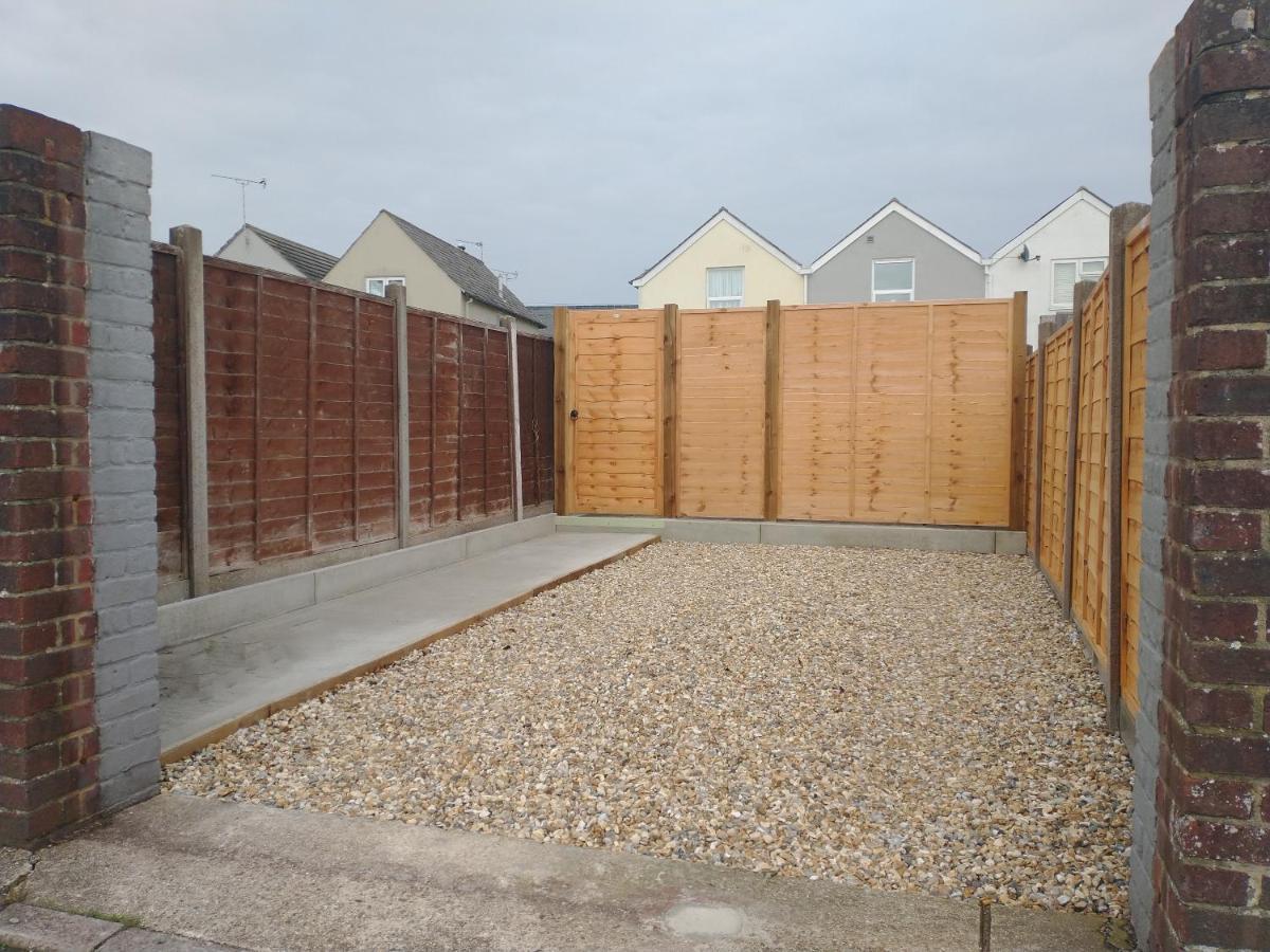 Chipad Duo - Comfy House With Parking And Garden Chichester Exterior foto